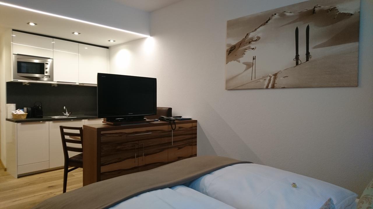 אישגל Alpinlounge Raetia Appartements מראה חיצוני תמונה