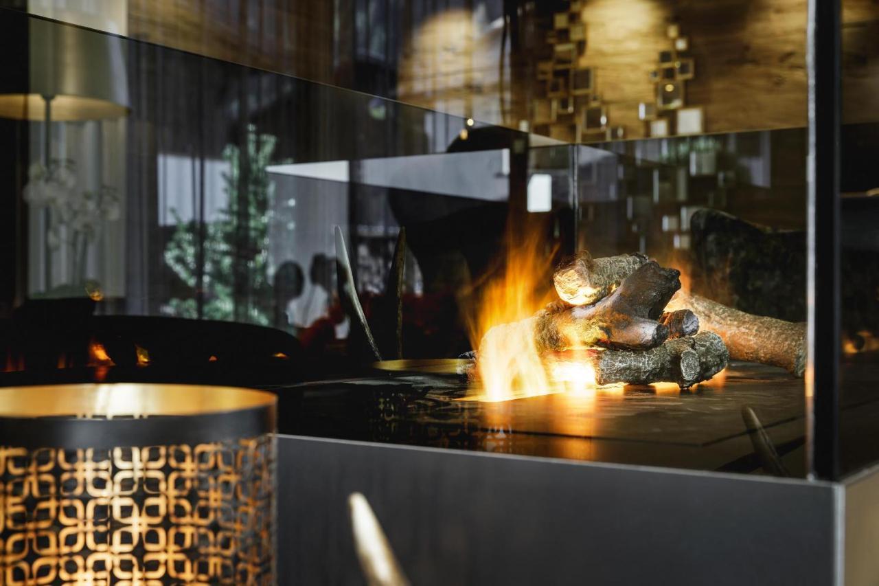אישגל Alpinlounge Raetia Appartements מראה חיצוני תמונה