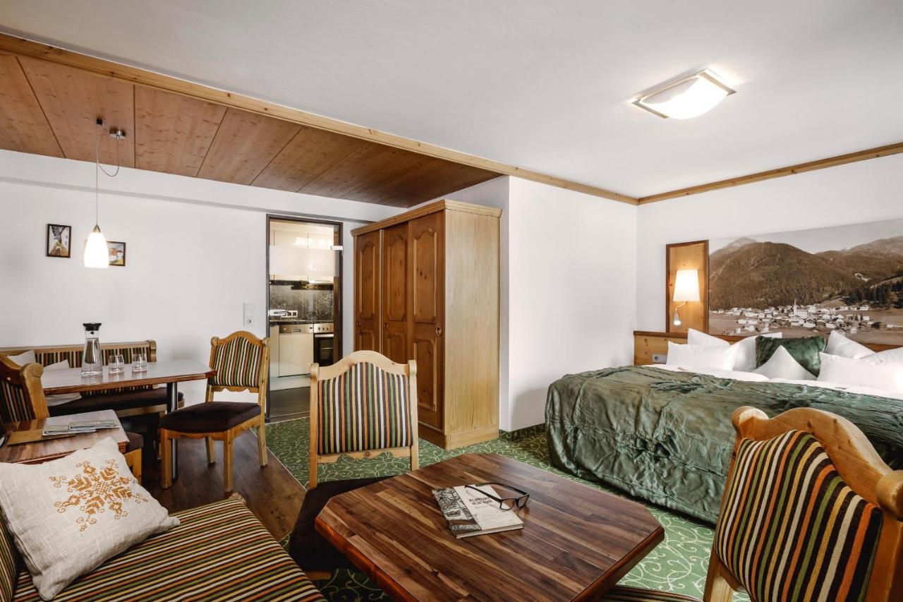 אישגל Alpinlounge Raetia Appartements מראה חיצוני תמונה