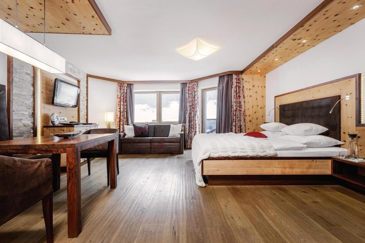 אישגל Alpinlounge Raetia Appartements מראה חיצוני תמונה